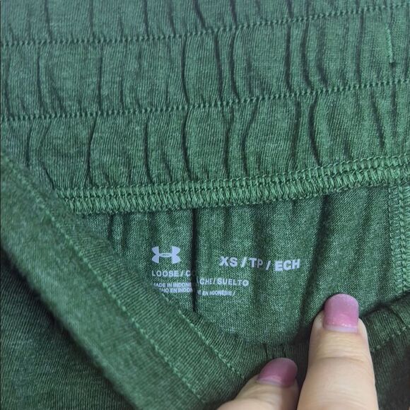 NWT- Under Armour- Green Women's Shorts- Size XS - Picture 2 of 6
